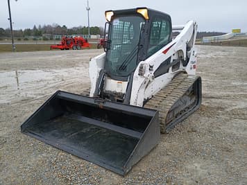 Main image Bobcat T740